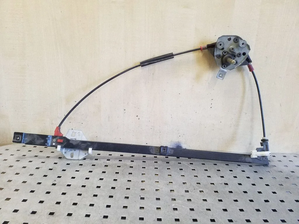 Front door manual window regulator 701837502F