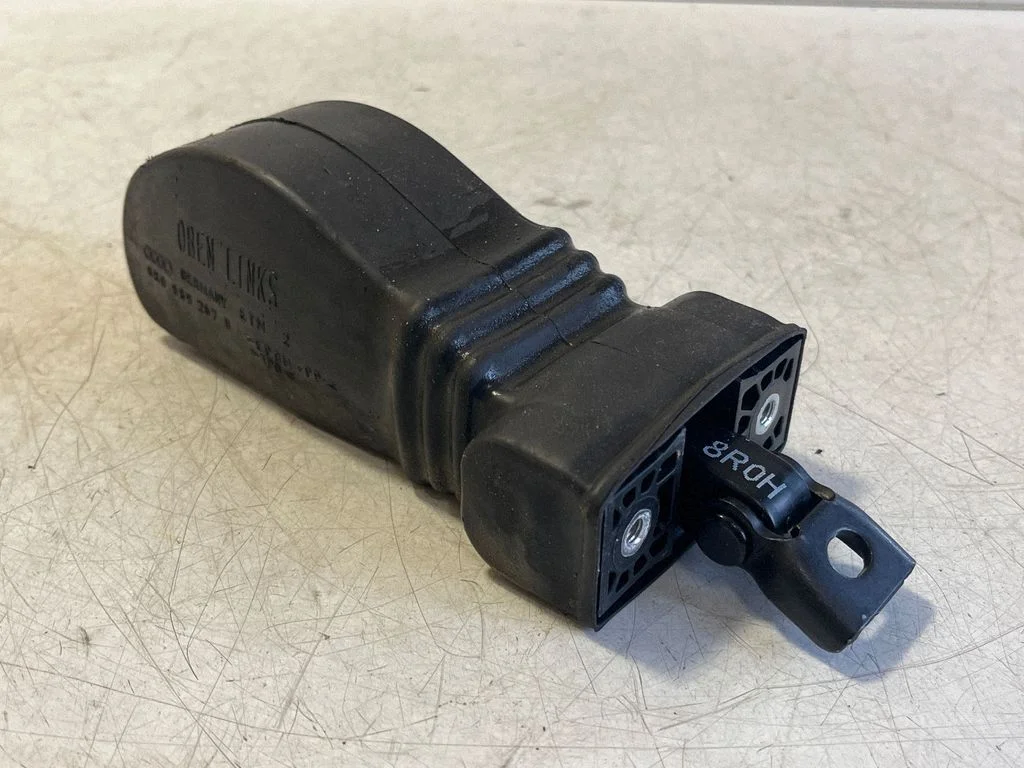 Rear door check strap stopper – Porsche Macan (95B) (2014-2018)