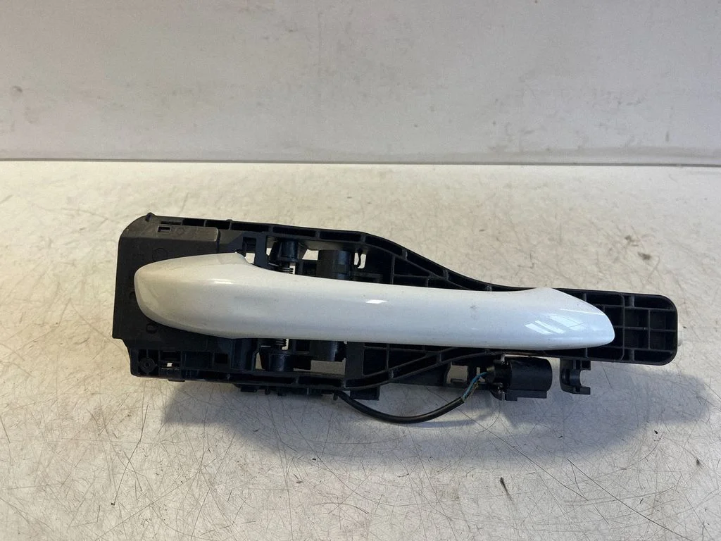 Tagaukse välimine käepide 95B839886C – Porsche Macan (95B) (2014-2018)
