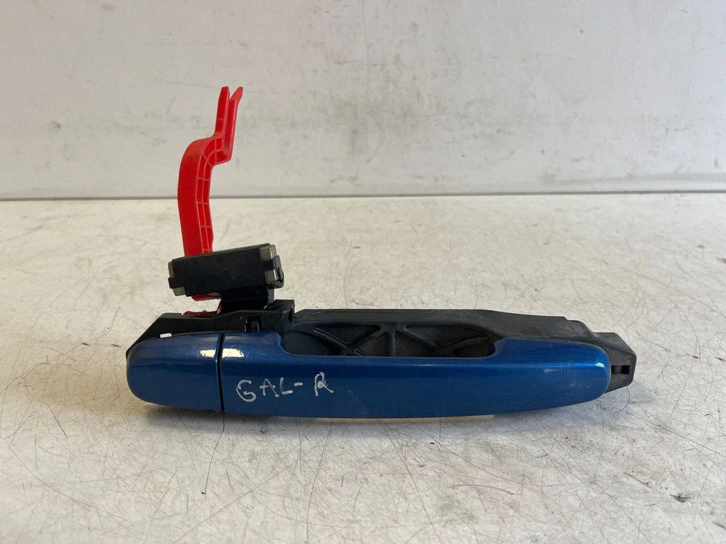 Rear door exterior handle – right