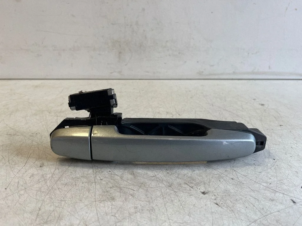 Rear door exterior handle – right