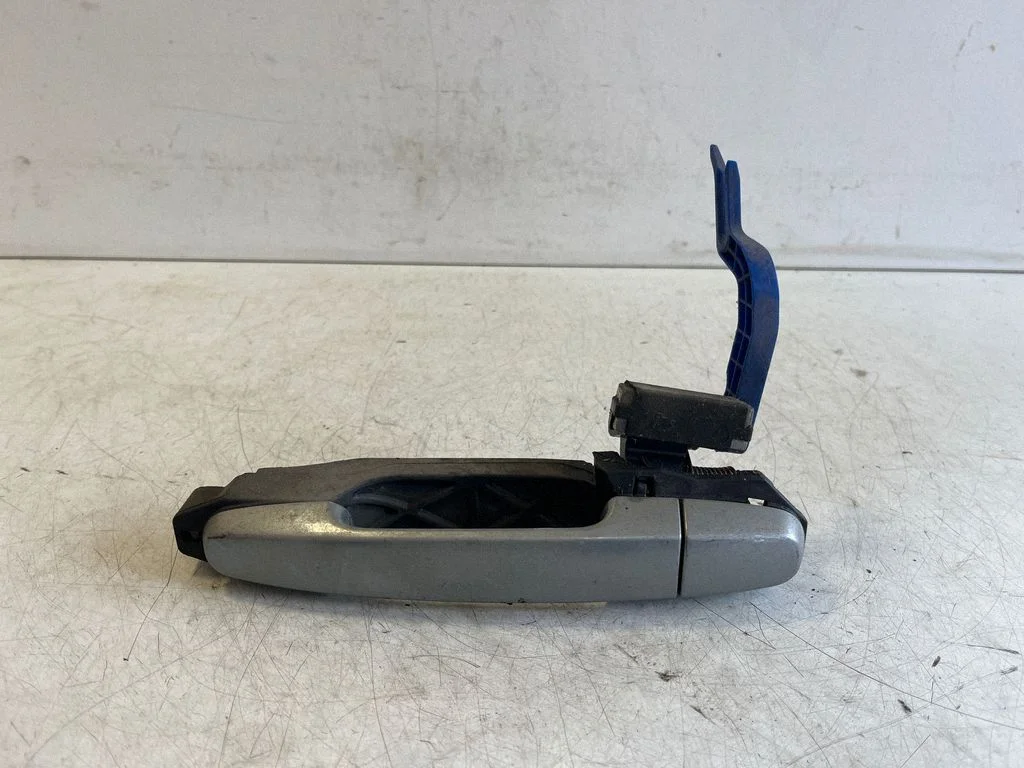 Rear door exterior handle – left