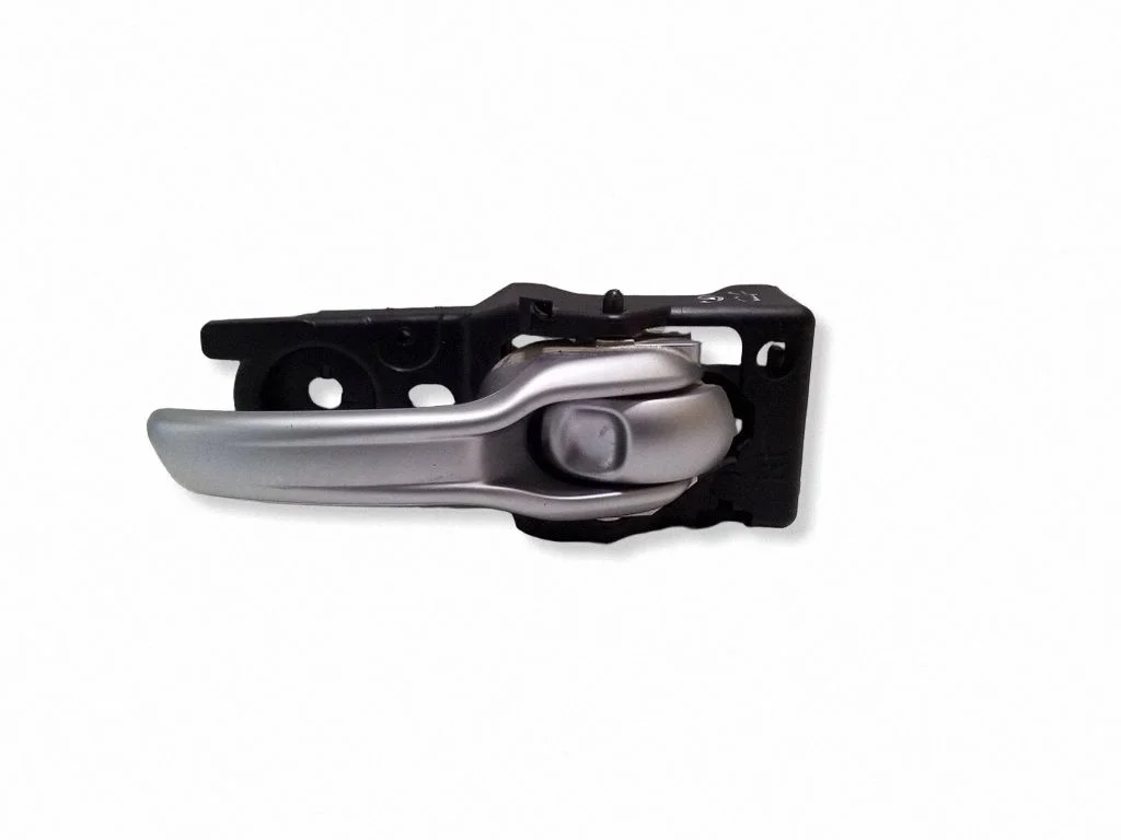 Rear door interior handle C37090103
