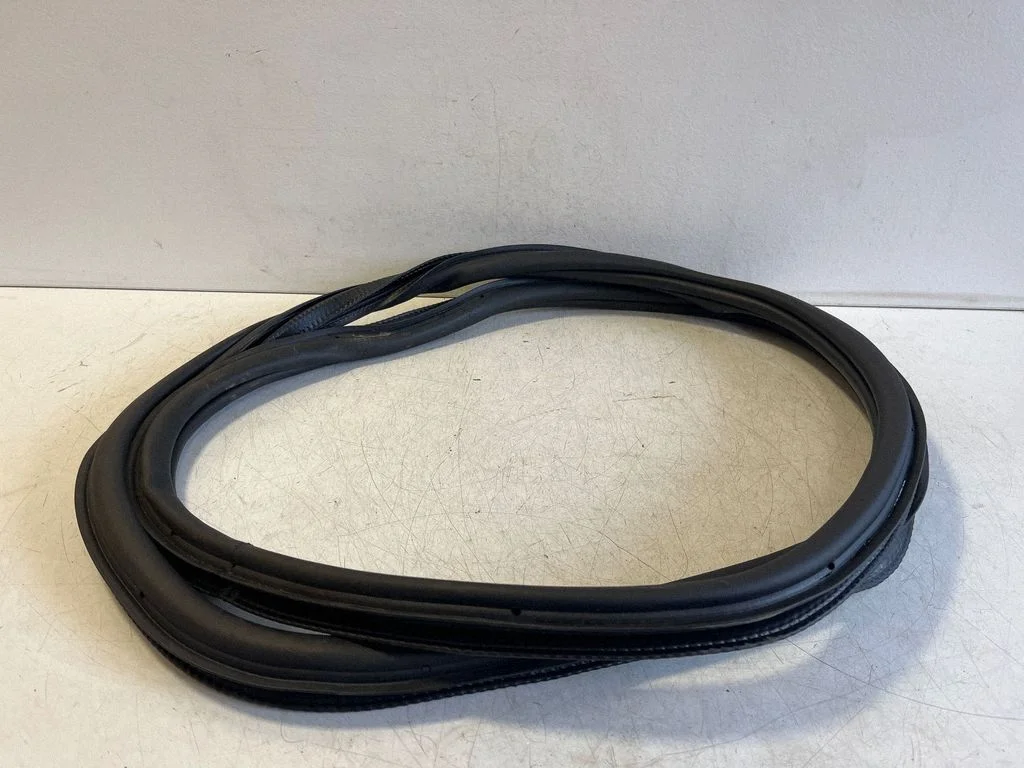 Tagaukse tihend (kere pool) 6VE867368D – Skoda Fabia Mk4 (6VA) (2021-)