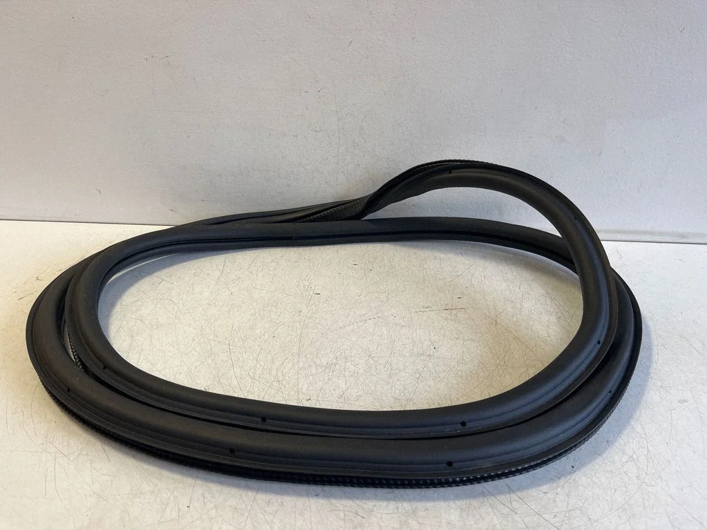 Tagaukse tihend (kere pool) 6VE867367D – Skoda Fabia Mk4 (6VA) (2021-)