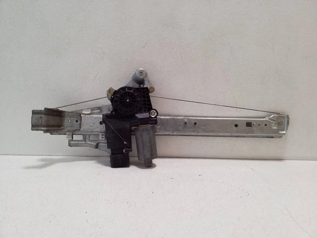 Rear door window regulator with motor – Mercedes-Benz A-Class W168 (1997-2004)