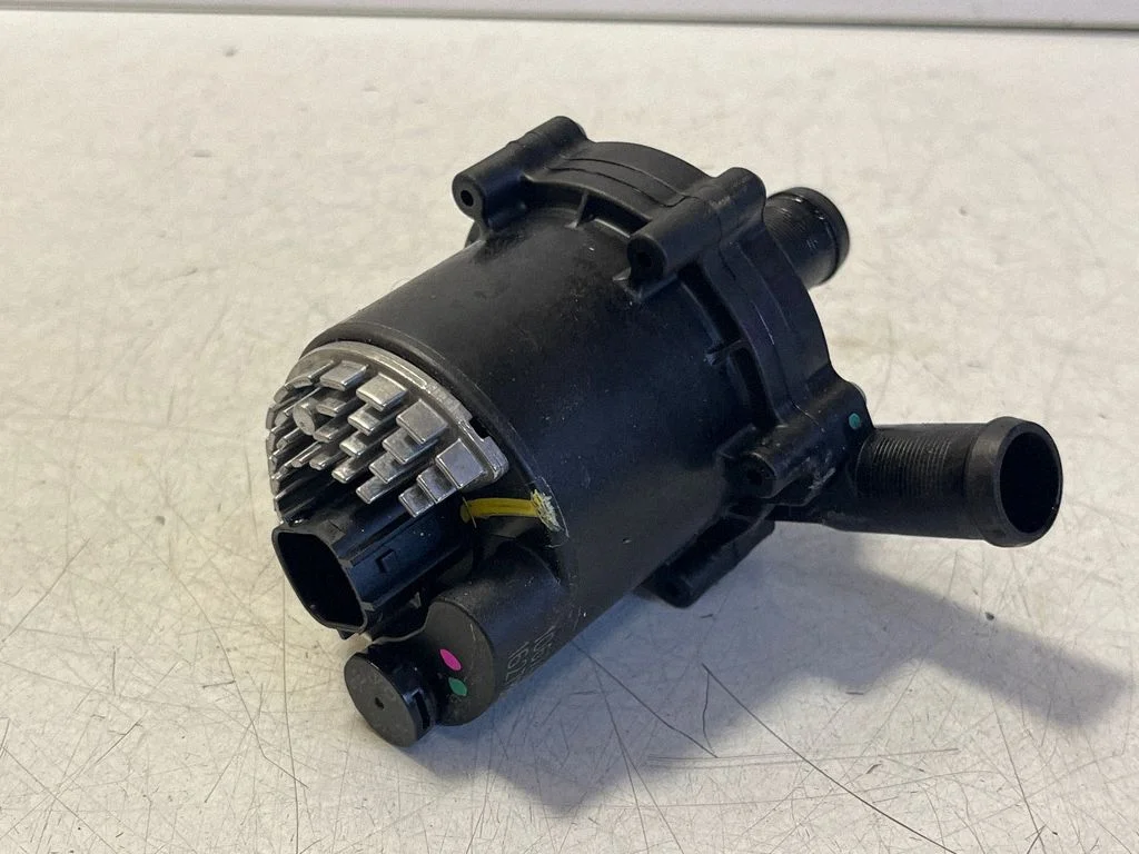 Electric auxiliary coolant/water pump 106747300F – Tesla Model S (2012-)
