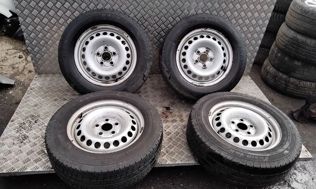 R16 plieninis štampuotas ratlankis (-iai)