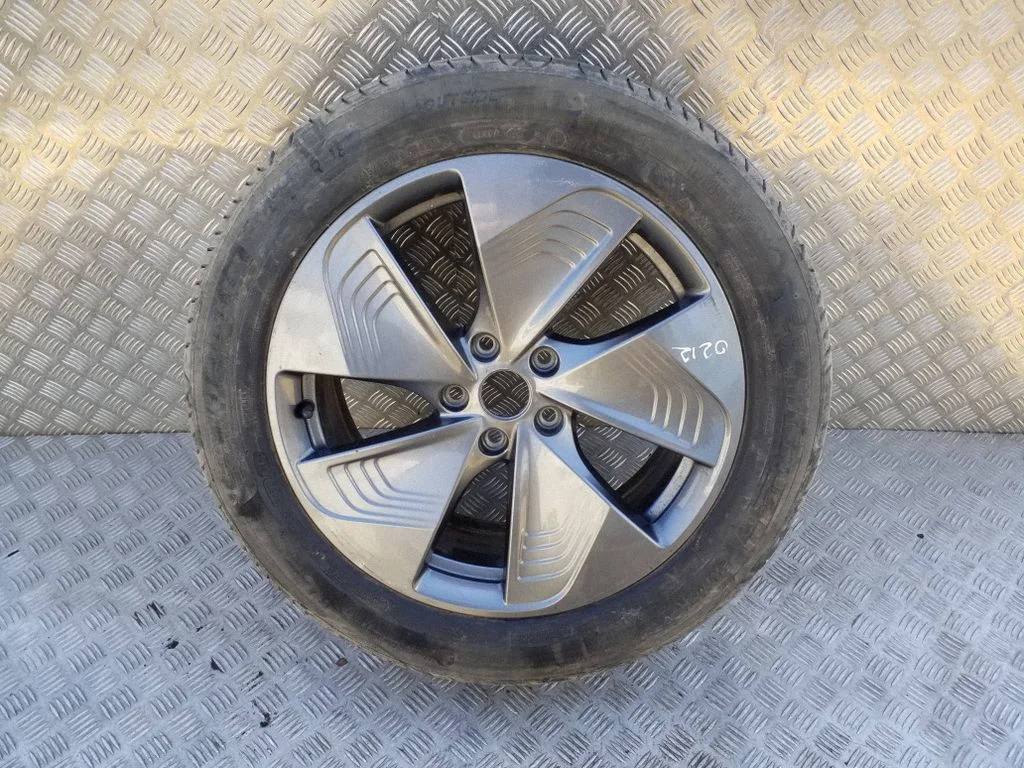 Felgi aluminiowe R18 10E601025N