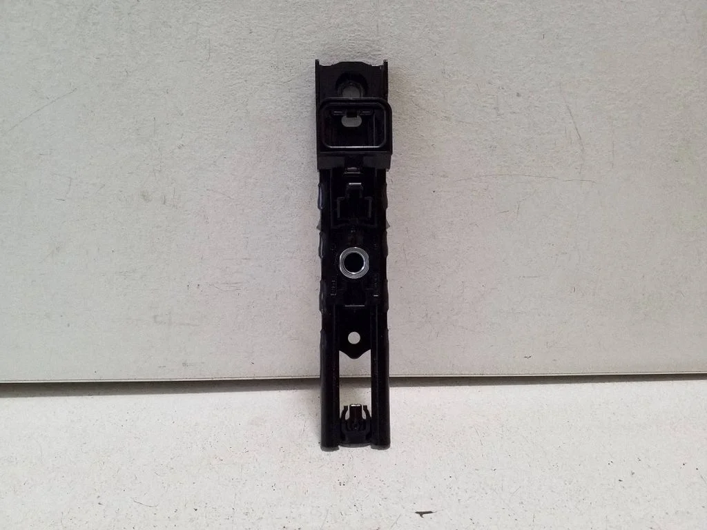 Seat belt adjustment rail 4M0857819A – Audi SQ2 GA (2017-)