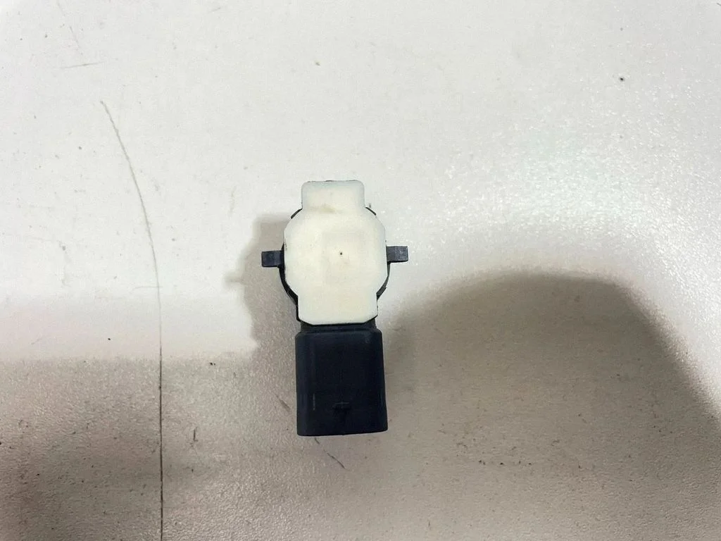 Czujnik parkowania PDC – BMW Seria 3 F30 F35 F31 (2012-2018)