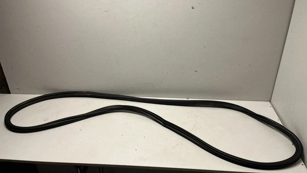 Rubber seal front door (on door) 7437779