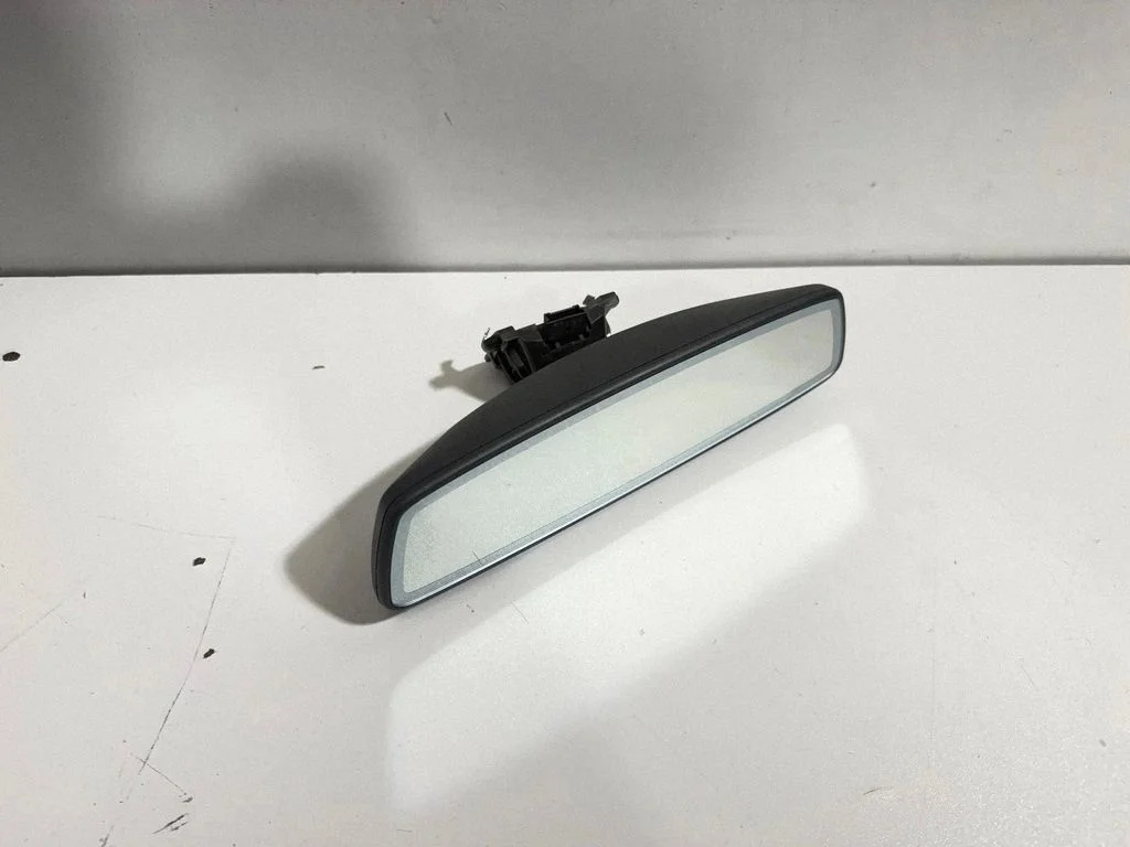 Rear view mirror (interior)