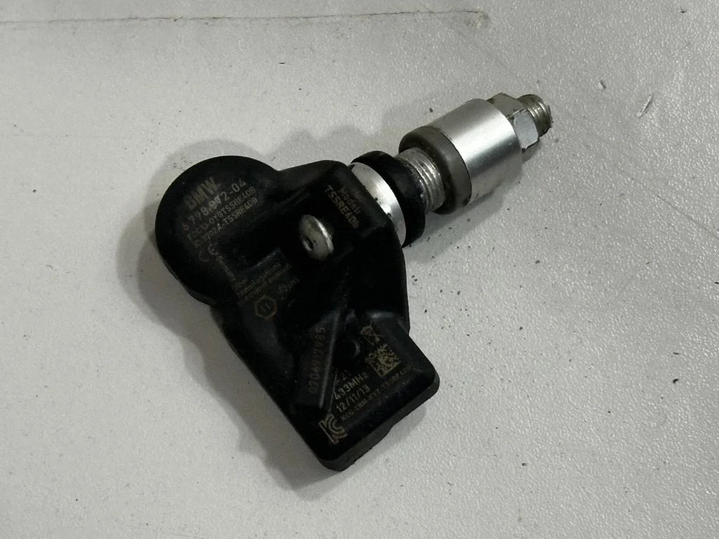 Tire pressure sensor 6798872