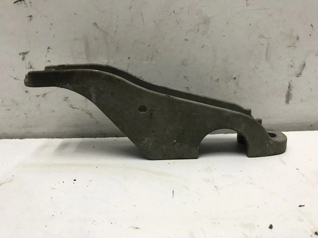Sway bar bush bracket, front – BMW 7 Series G11 G12 (2015-2022)