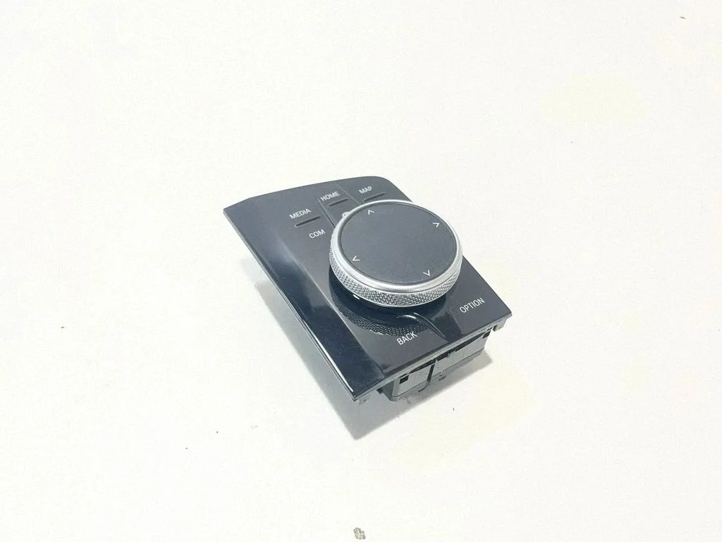 Head unit multimedia control 5B6D4E7 – BMW X7 G07 (2018-)