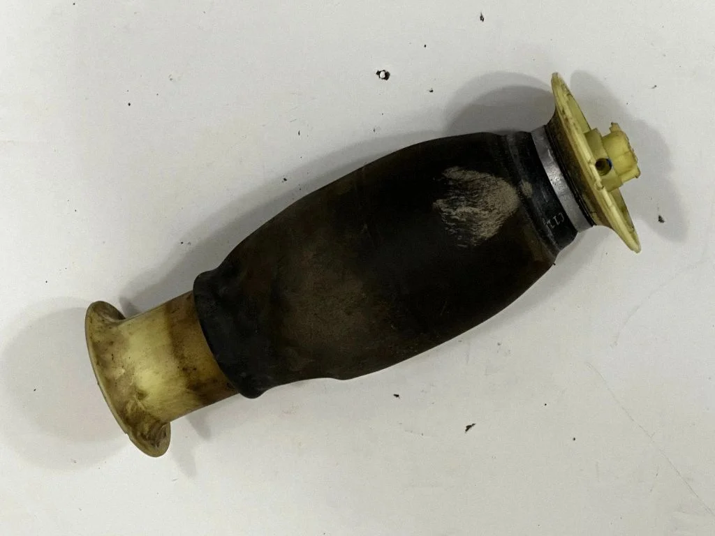 Priekinė pneumatinė (oro) pagalvė