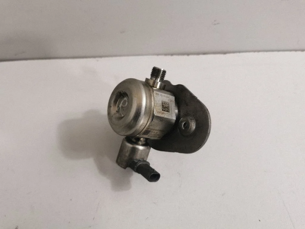 Mechanical fuel pump 8604232