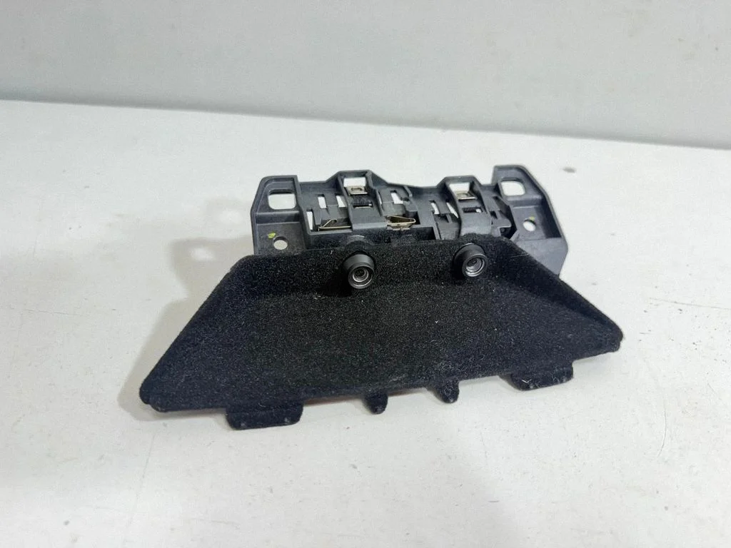 Tuuleklaasi kaamera 5A1A143