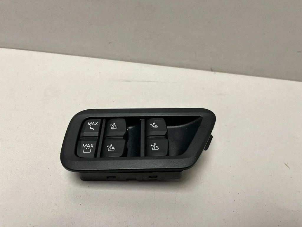A set of switches 9439875 – BMW X7 G07 (2018-)