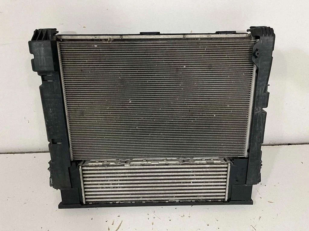 Radiatoru komplekts