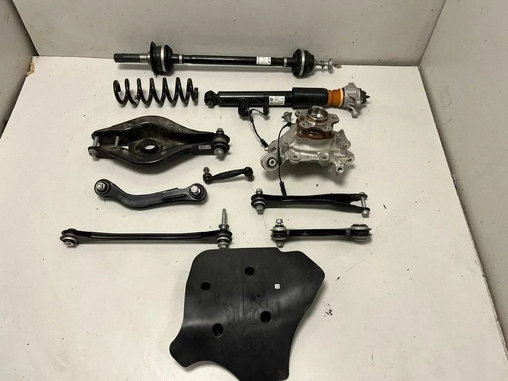 Tagavedrustuse komplekt – BMW 4-seeria G22 G23 G24 G26 (2020-)
