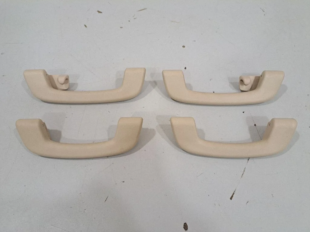 A set of handles for the ceiling – BMW 7 Series G11 G12 (2015-2022)