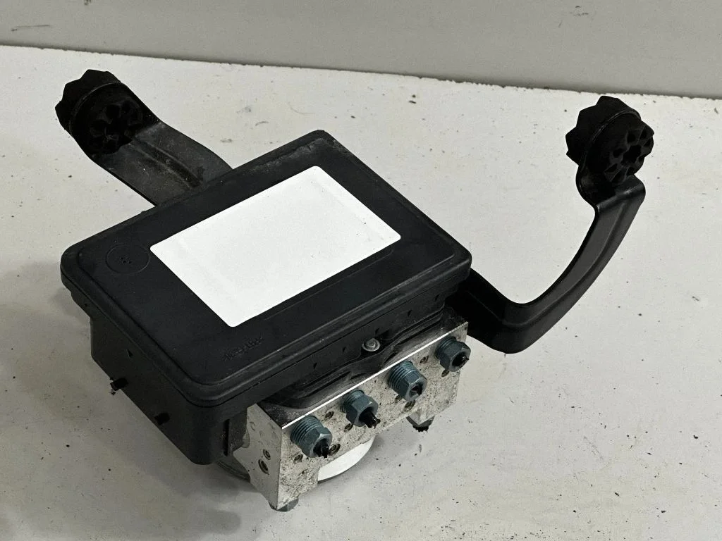 ABS bloks – BMW 4. sērija F32 F33 (2013-2020)