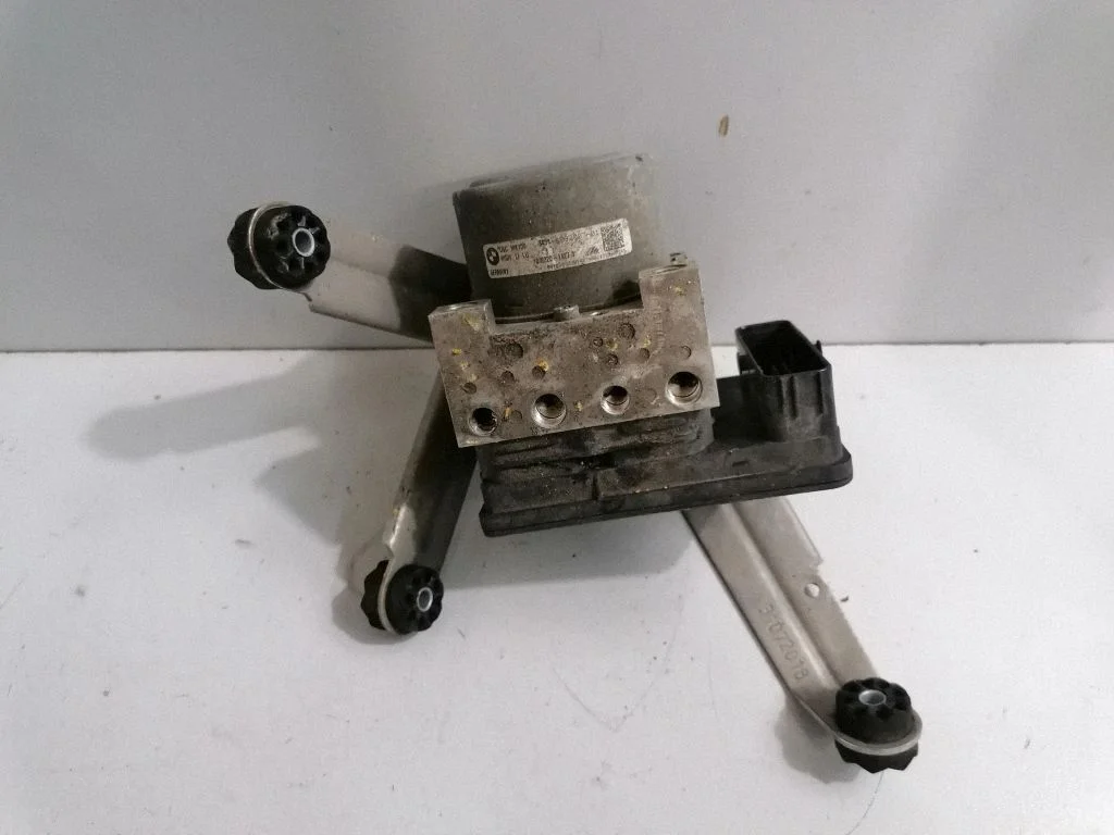 ABS block 6892887 – BMW i3 (2013-)