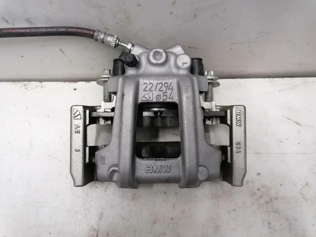 Priekšējais bremžu suports 6894084