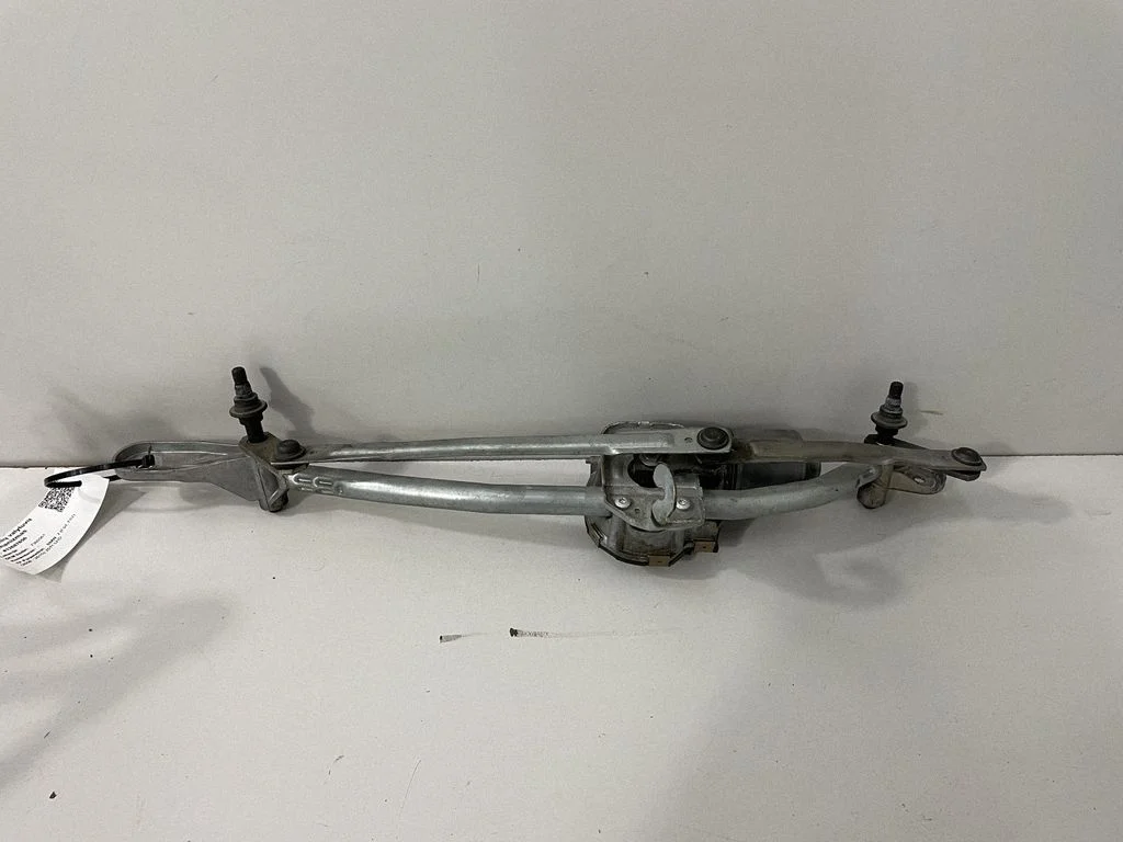 Front wiper linkage and motor – BMW 7 Series F01 F02 F03 F04 (2008-2016)
