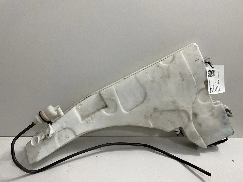 Zbiorniczek spryskiwacza – BMW X5 E70 (2006-2013)