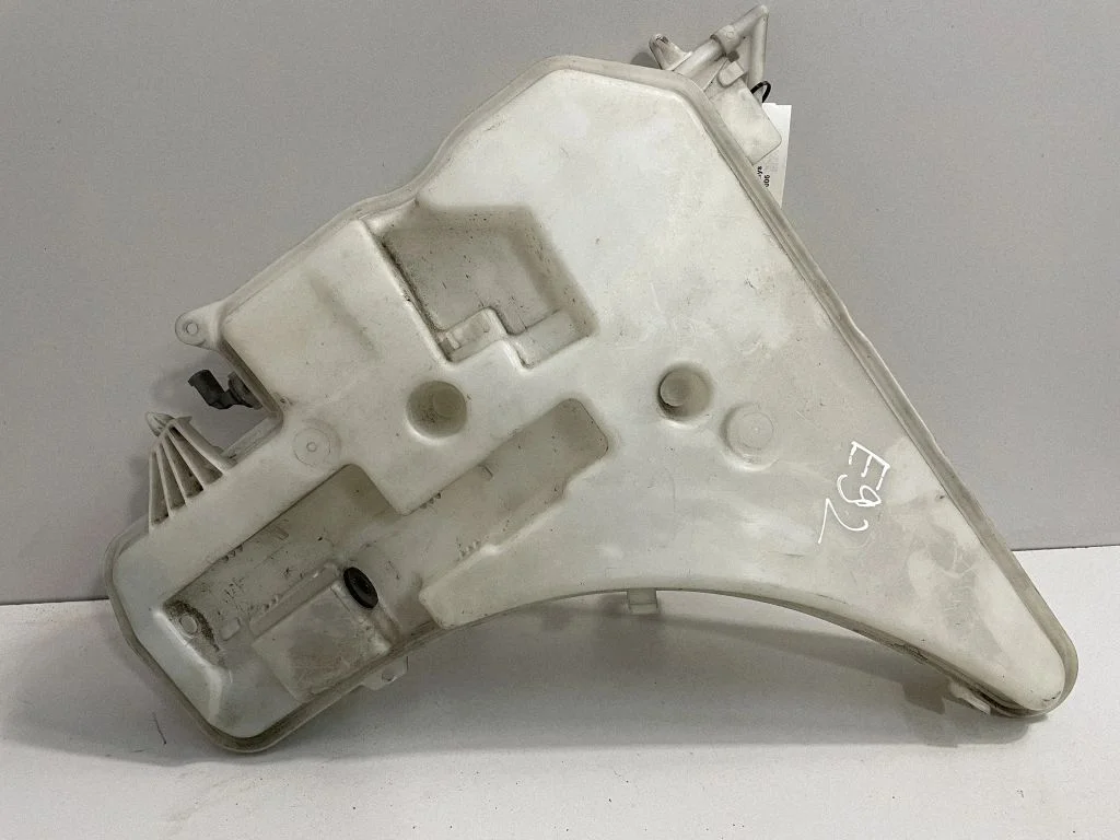 Logu mazgāšanas šķidruma tvertne – BMW 3. sērija E92 E93 (2005-2014)