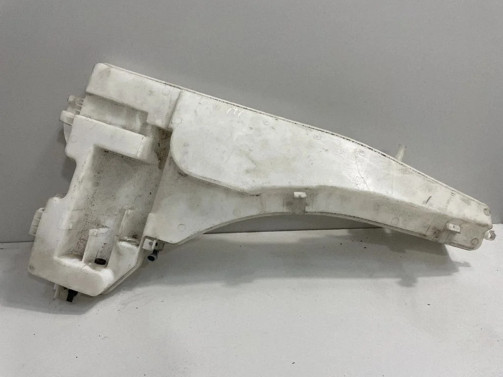Windshield washer fluid reservoir/tank – BMW X6 E71 (2008-2014)