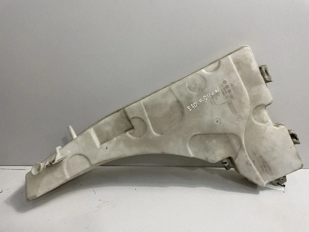 Zbiorniczek spryskiwacza – BMW X5 E70 (2006-2013)