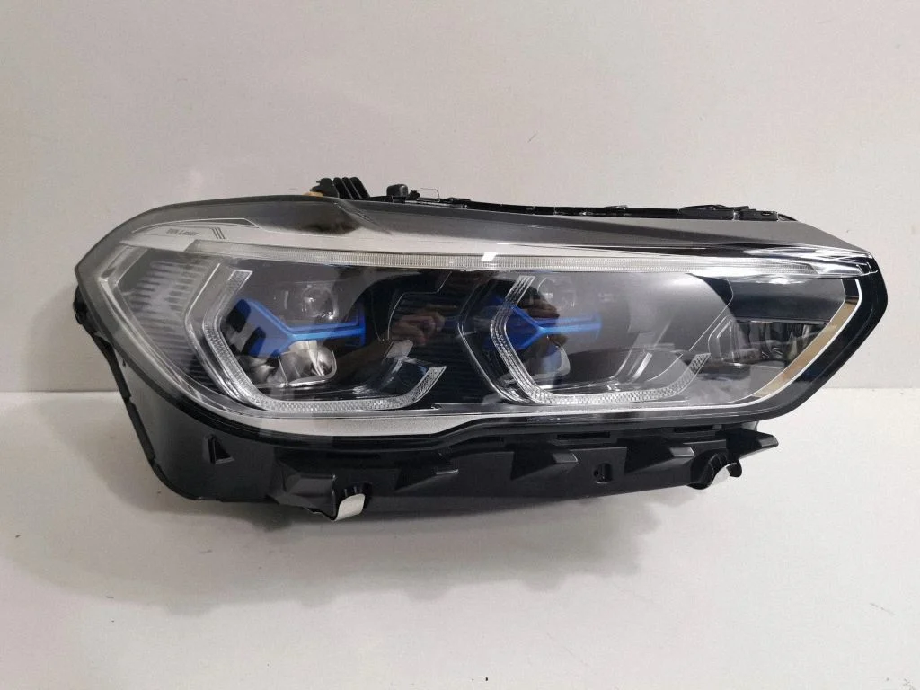 Esituli 9481790 – BMW X6 G06 (2019-)
