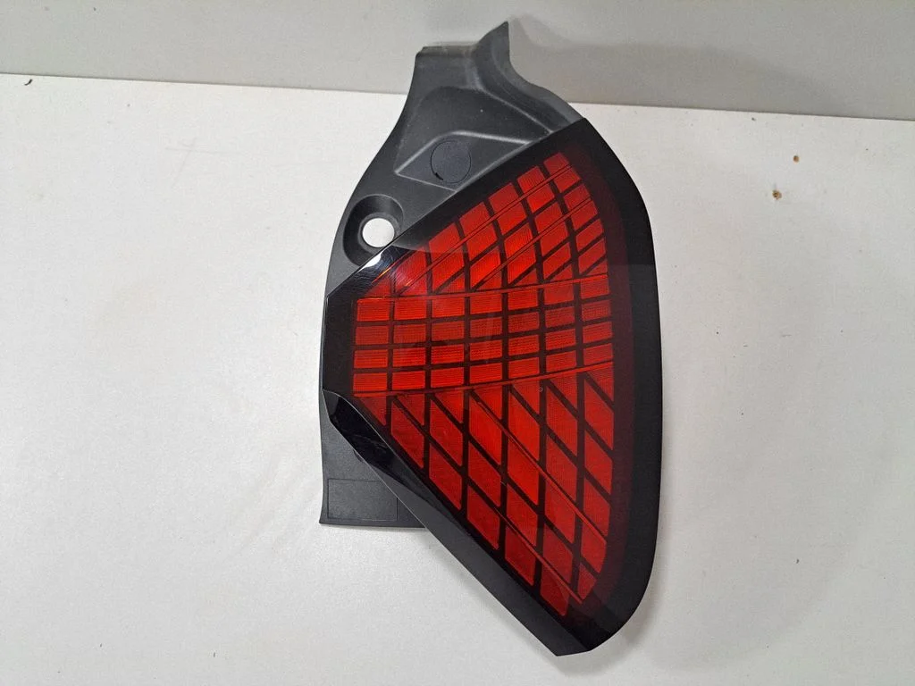 Lampa tylna w błotniku 5A449A5 – Mini Cooper J01 Electric (Cooper SE) (2020-)