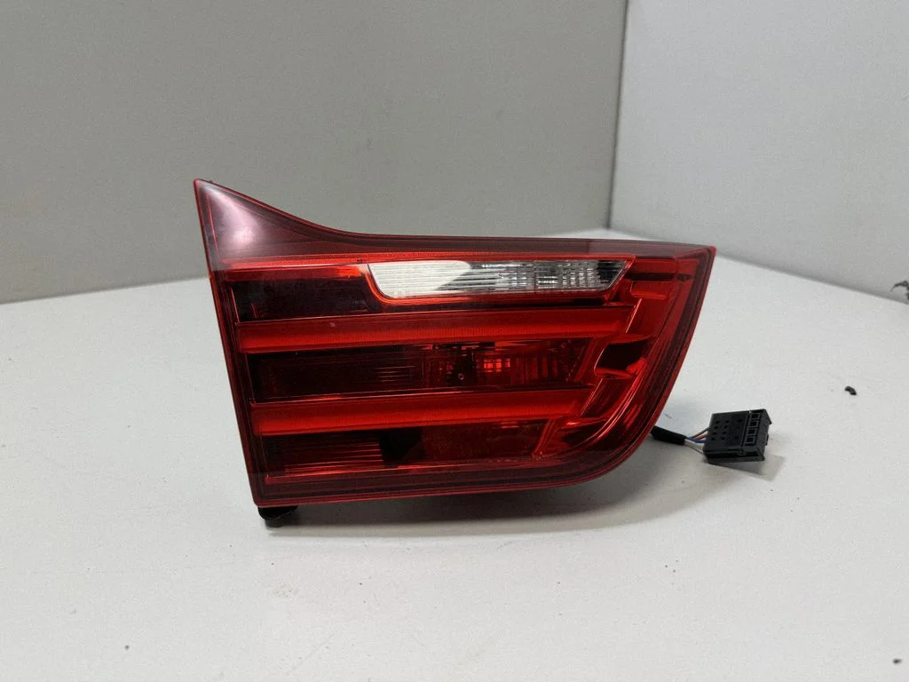 Lampa tylna w klapie – BMW Seria 4 F32 F33 (2013-2020)