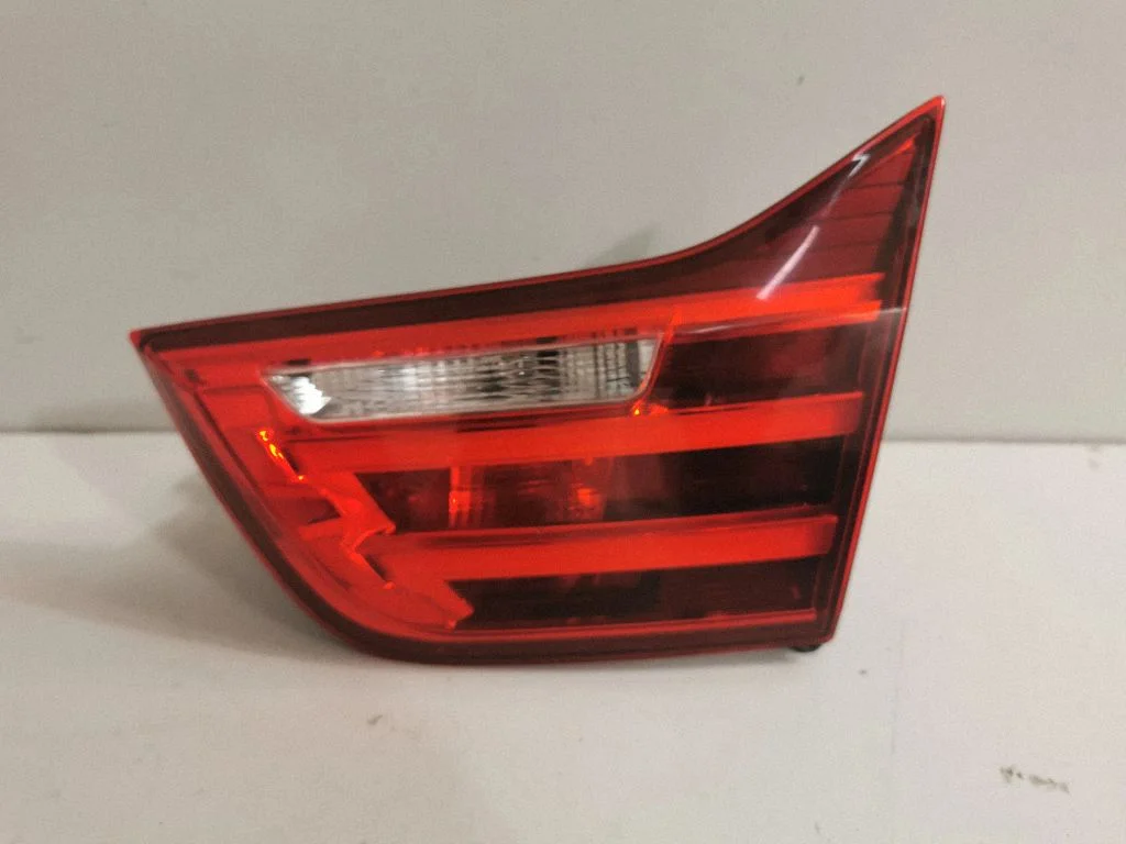 Aizmugurējais lukturis bagāžnieka vākā – BMW 4. sērija F32 F33 (2013-2020)