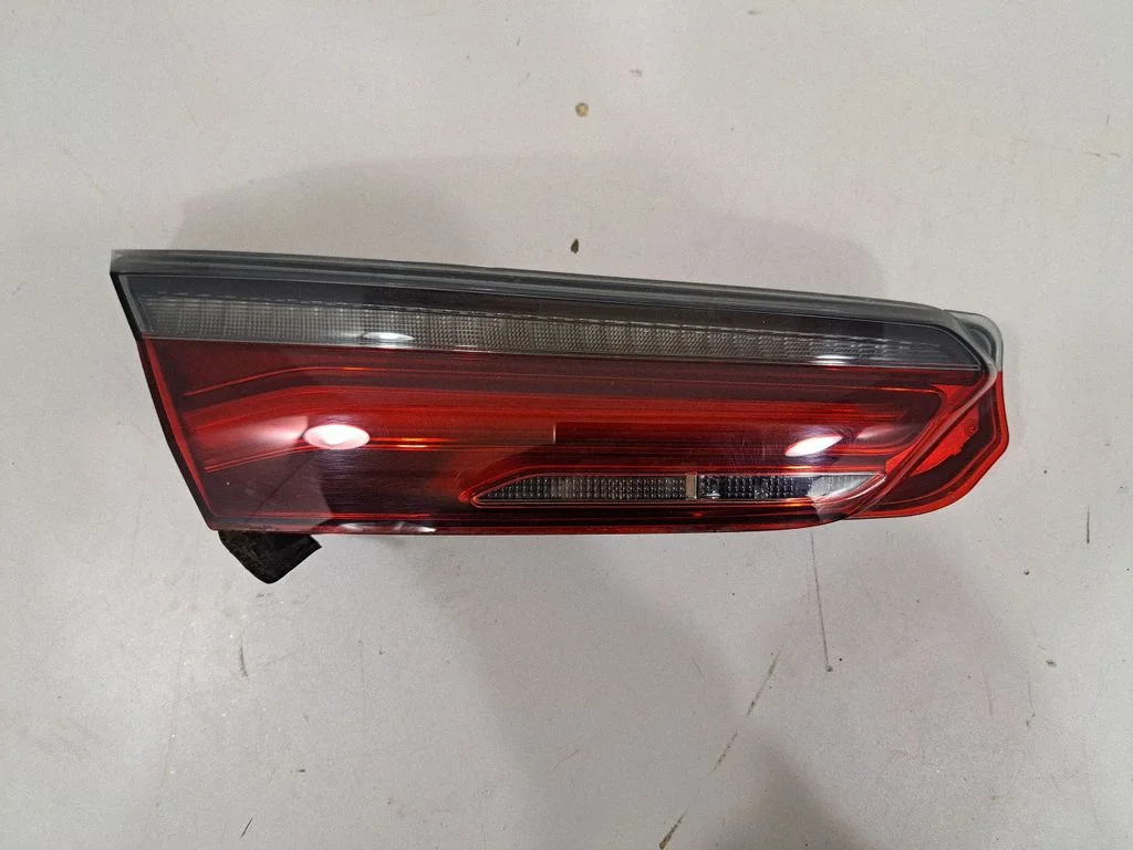 Tailgate rear/tail lights – BMW Series 8 M8 F91 F92 G14 G15 (2019-)