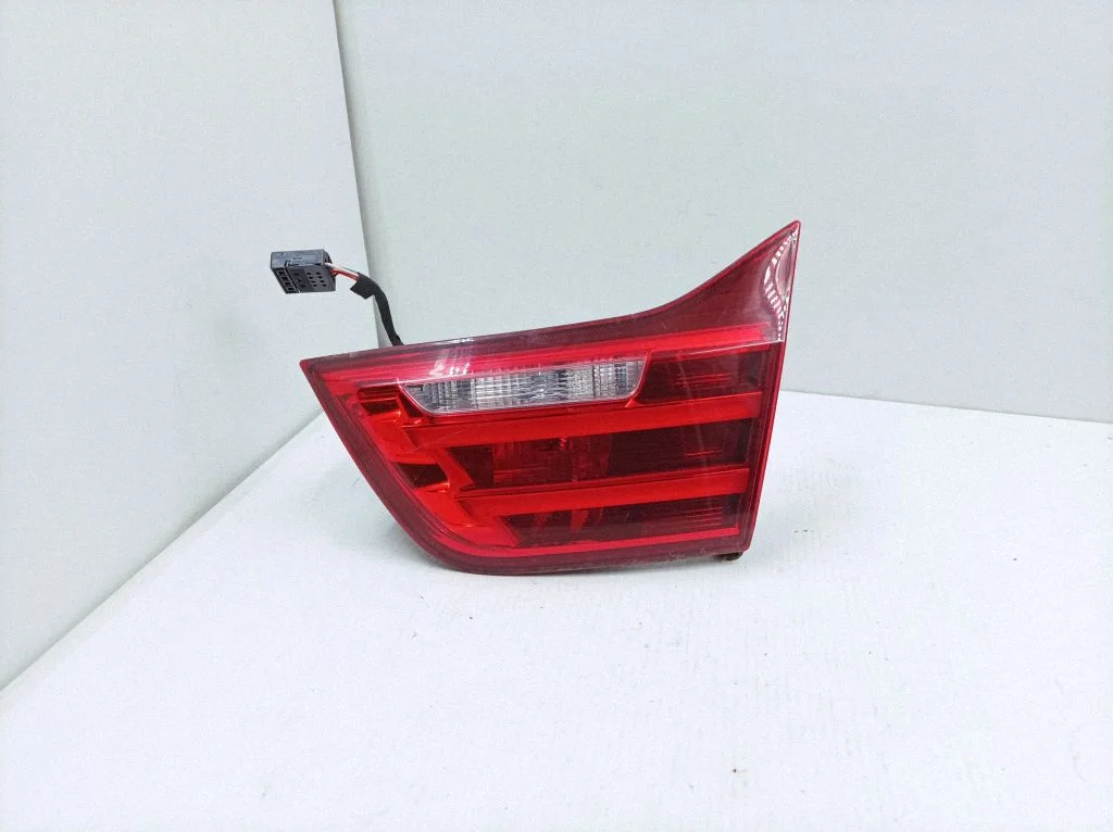 Aizmugurējais lukturis bagāžnieka vākā – BMW 4. sērija F32 F33 (2013-2020)