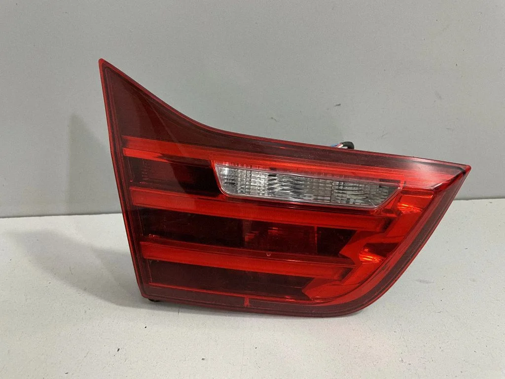 Lampa tylna w klapie – BMW Seria 4 F32 F33 (2013-2020)