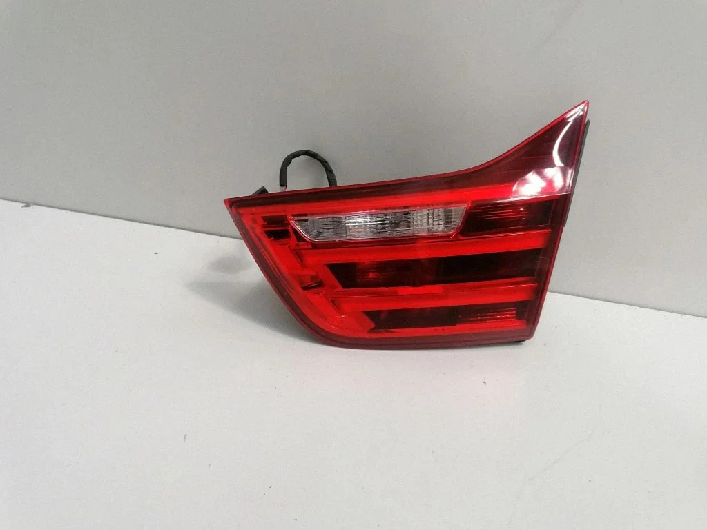 Aizmugurējais lukturis bagāžnieka vākā – BMW 4. sērija F32 F33 (2013-2020)