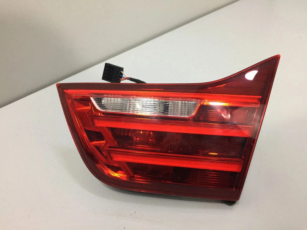Aizmugurējais lukturis bagāžnieka vākā – BMW 4. sērija F32 F33 (2013-2020)