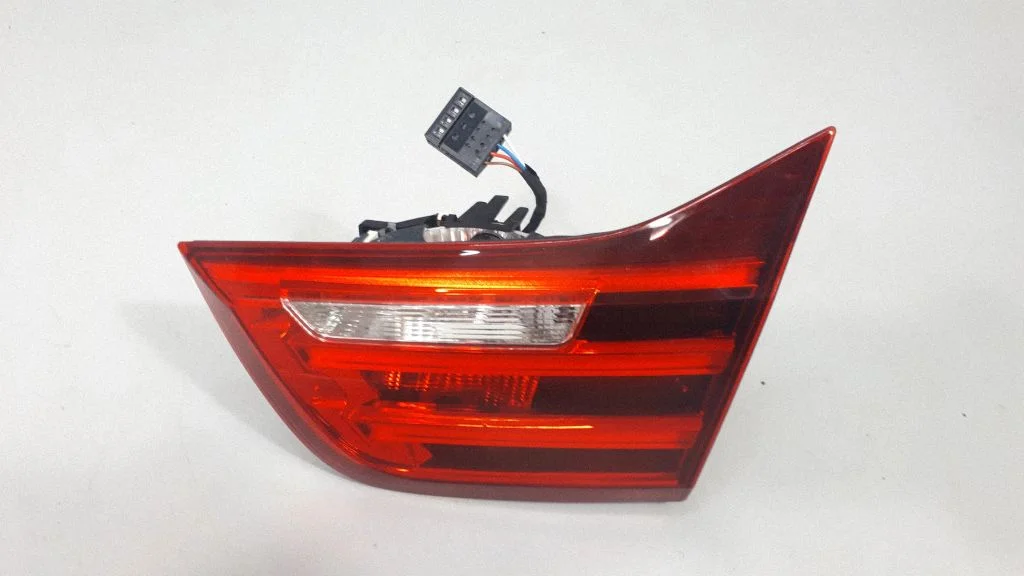 Aizmugurējais lukturis bagāžnieka vākā – BMW 4. sērija F32 F33 (2013-2020)
