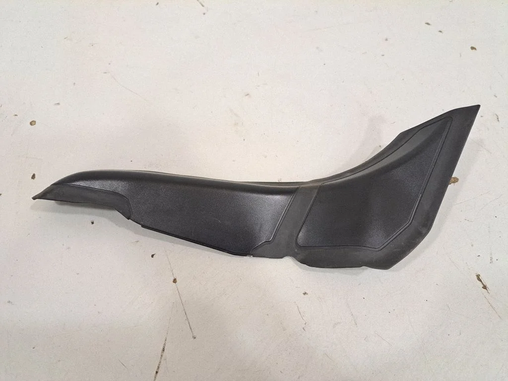 Rear/tail light trim molding – BMW 5 Series G30 G31 G38 (2016-)