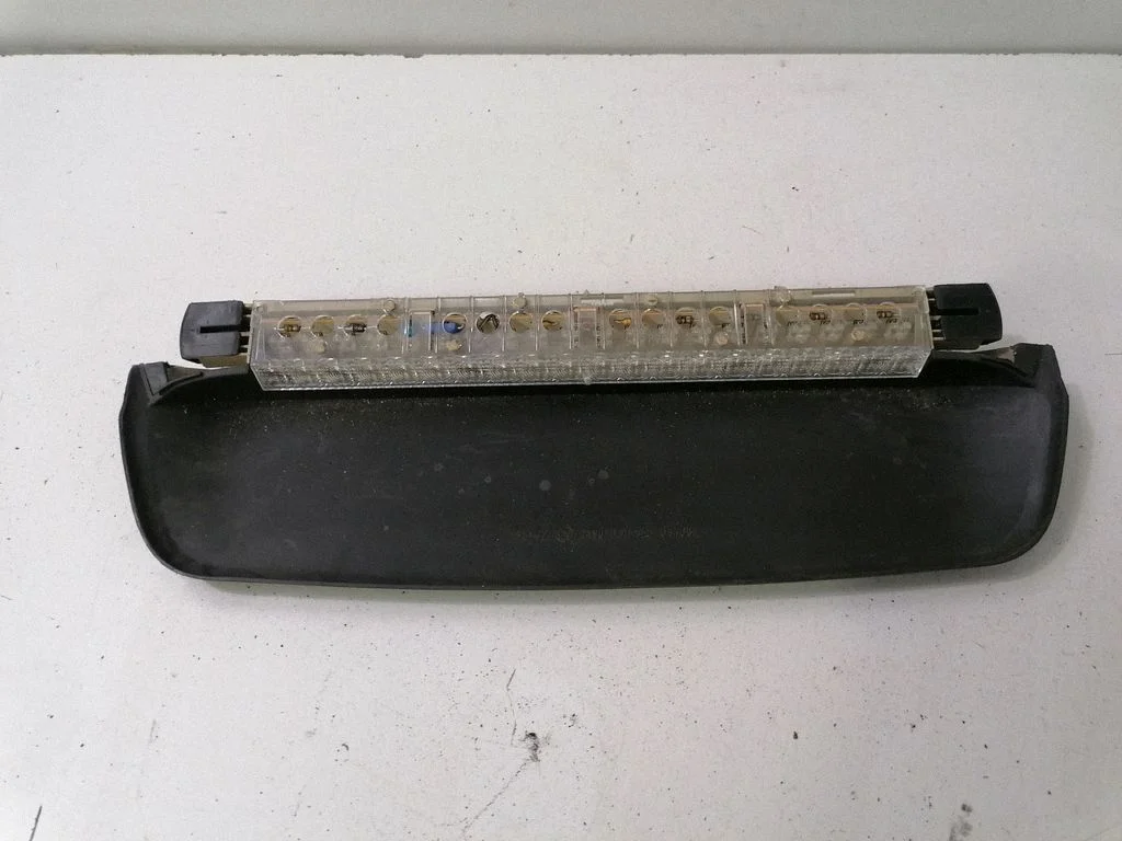 Papildu stopgaismas lukturis 6927568 – BMW 6. sērija E63 E64 (2002-2010)