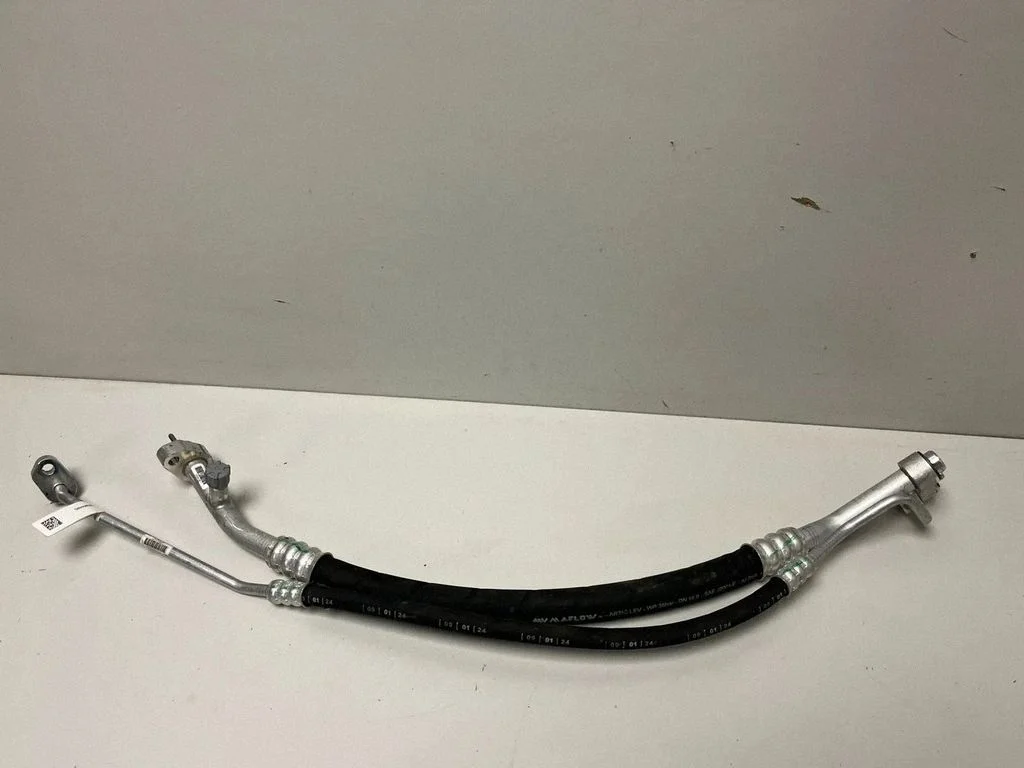 Air conditioning (A/C) pipe/hose 5A35844