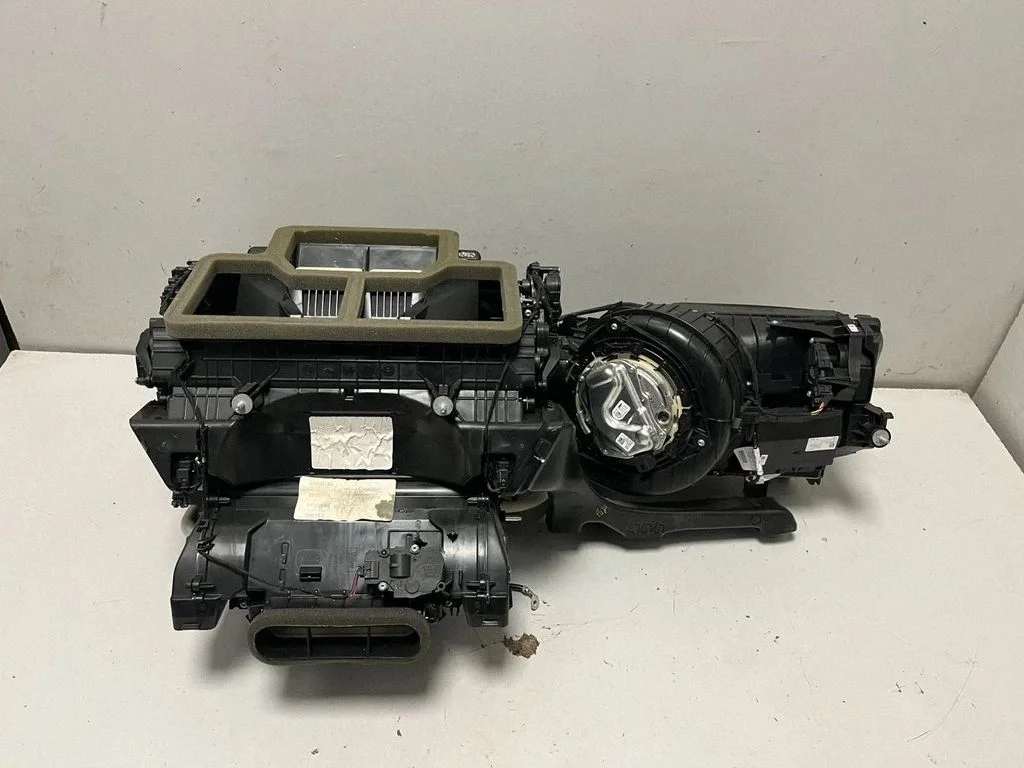Salona klimata mezgla komplekts – BMW X4 G02 (2018-)