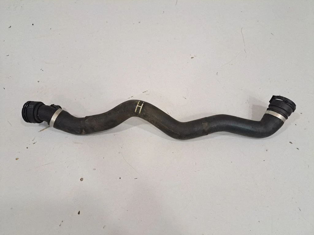 Engine coolant pipe/hose – BMW 5 Series G30 G31 G38 (2016-)